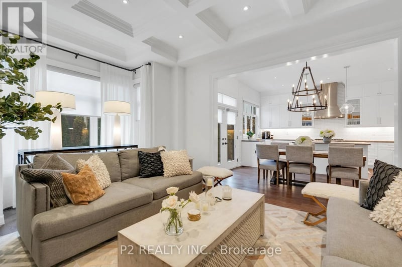 10 King Boulevard, King (King City), Ontario, L7B0P4, King (King City), Ontario — photo 1 of 5