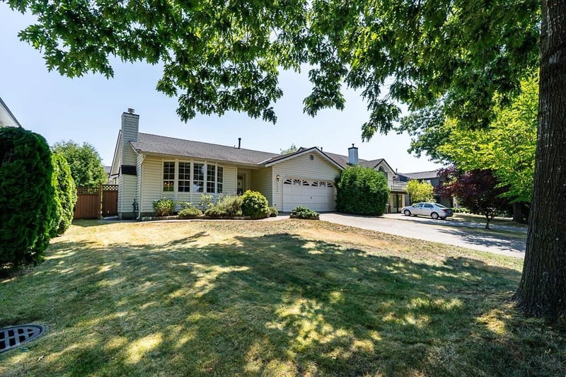 5880 169 Street, Surrey, British Columbia, V3S6Z9, Surrey, British Columbia — photo 1 of 5
