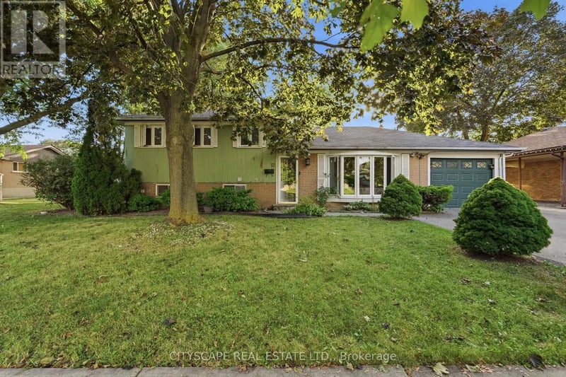 12 Vanderbrent Crescent, Toronto (Willowridge-Martingrove-Richview), Ontario, M9R3W8, Toronto (Willowridge-Martingrove-Richview), Ontario — photo 1 of 5