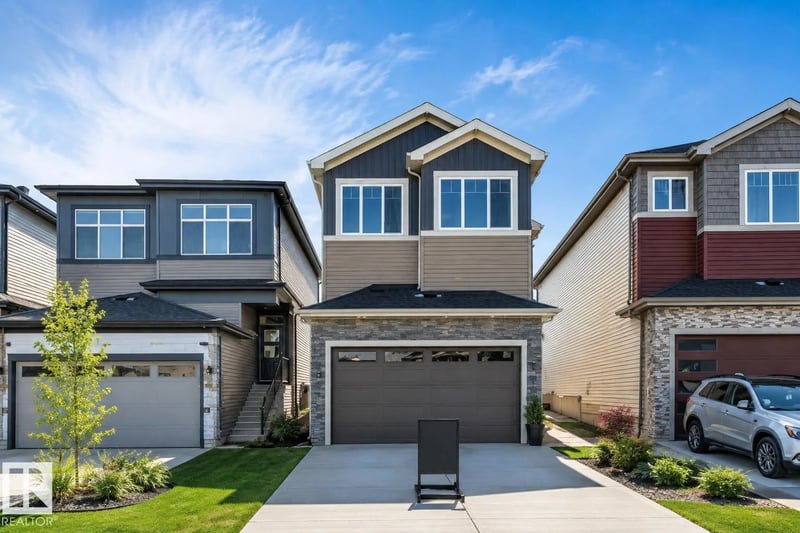 7023 177 AV NW, Edmonton, Alberta, T5Z0W8, Edmonton, Alberta — photo 1 of 5