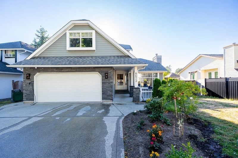 8673 150 Street, Surrey, British Columbia, V3S5G1, Surrey, British Columbia — photo 1 of 5