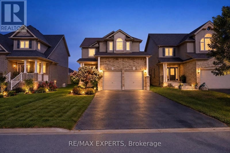 18 Arnold Crescent, Essa (Angus), Ontario, L3W0P9, Essa (Angus), Ontario — photo 1 of 5