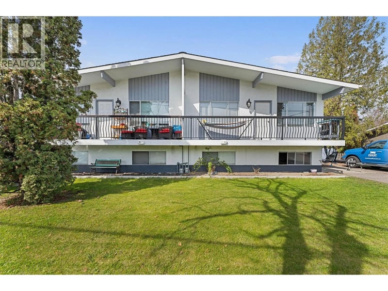 600 - 602 Rutland Road South, Kelowna, British Columbia, V1X3A3, Kelowna, British Columbia — photo 1 of 5