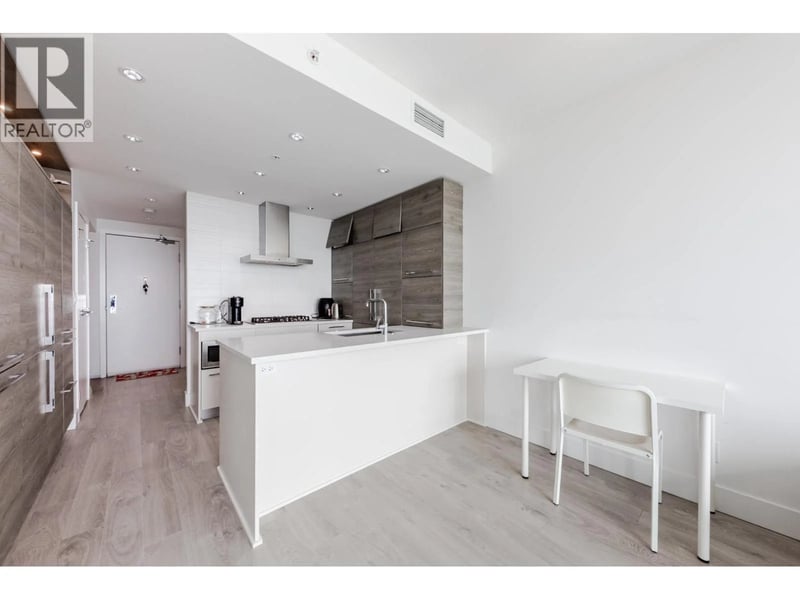 #3006 7388 KINGSWAY, Burnaby, British Columbia, V3N0G9, Burnaby, British Columbia — photo 1 of 5