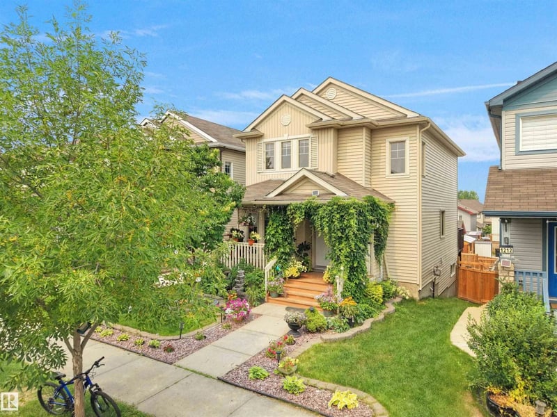 1216 29 AV NW NW, Edmonton, Alberta, T6T0V8, Edmonton, Alberta — photo 1 of 5