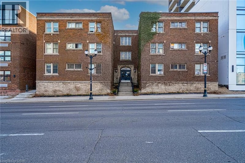 #10 285 KING Street West, Hamilton, Ontario, L8P1B2, Hamilton, Ontario — photo 1 of 5