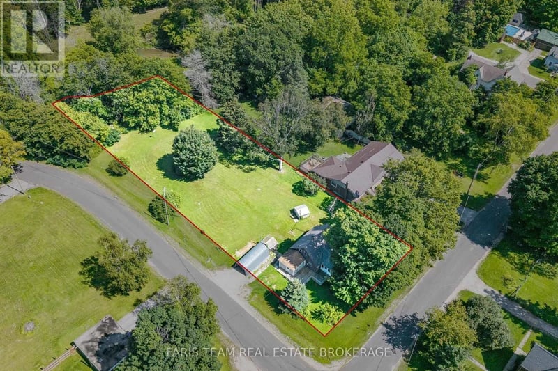 29 Marsh Lane, Tiny (Wyebridge), Ontario, L0K2E1, Tiny (Wyebridge), Ontario — photo 1 of 5