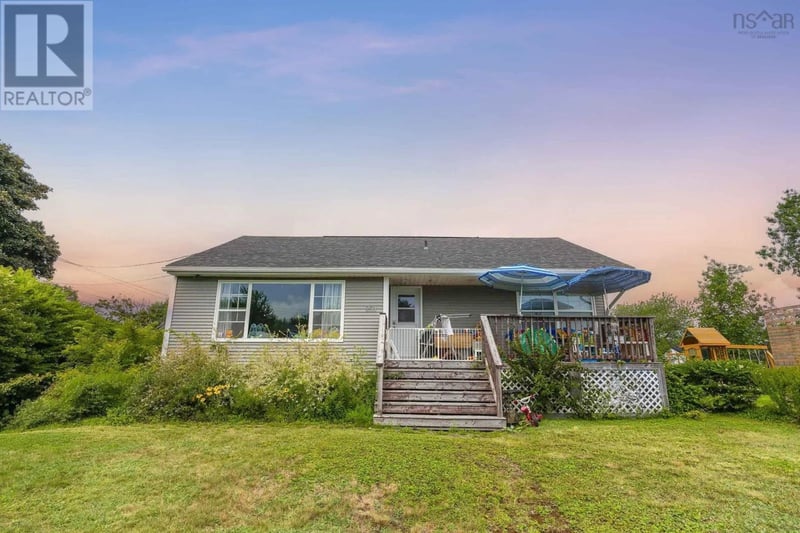 201 Melrose Avenue, Halifax, Nova Scotia, B3N2E8, Halifax, Nova Scotia — photo 1 of 5