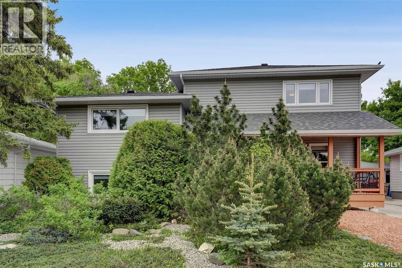 209 Douglas AVENUE E, Regina, Saskatchewan, S4N1H4, Regina, Saskatchewan — photo 1 of 5