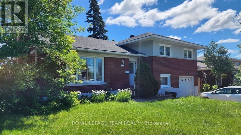 #UPSTRS 1015 Pinecrest Road, Ottawa, Ontario, K2B6B6, Ottawa, Ontario — photo 1 of 5