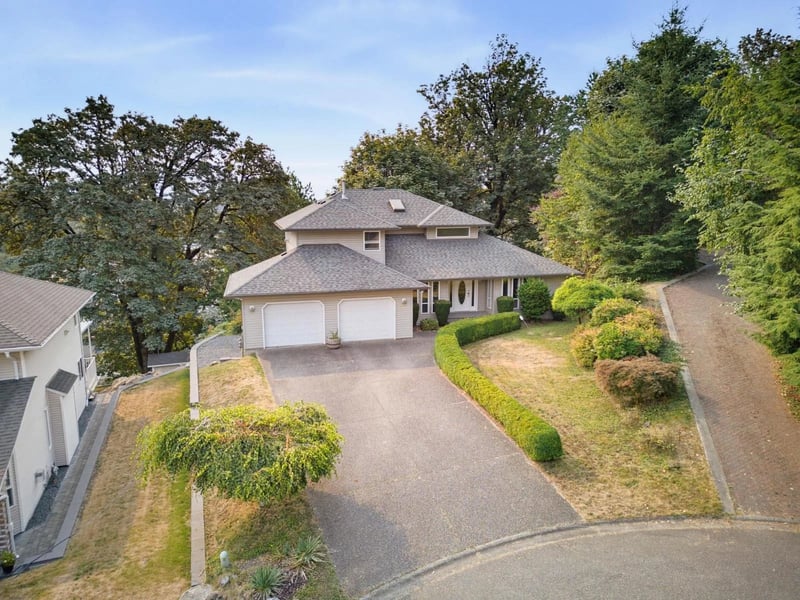 8630 SUNBURST Place, Chilliwack, British Columbia, V2R3J1, Chilliwack, British Columbia — photo 1 of 5