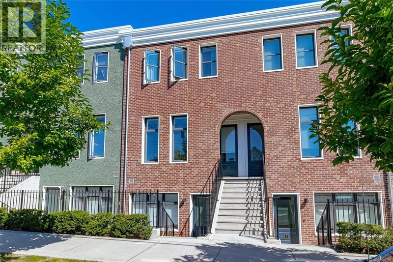 #21 230 Wilson Street, Victoria, British Columbia, V9A3G2, Victoria, British Columbia — photo 1 of 5
