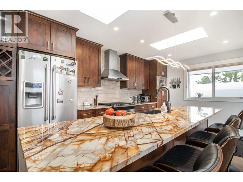 941 Anders Road, West Kelowna, British Columbia, V1Z1K4, West Kelowna, British Columbia — photo 1 of 5