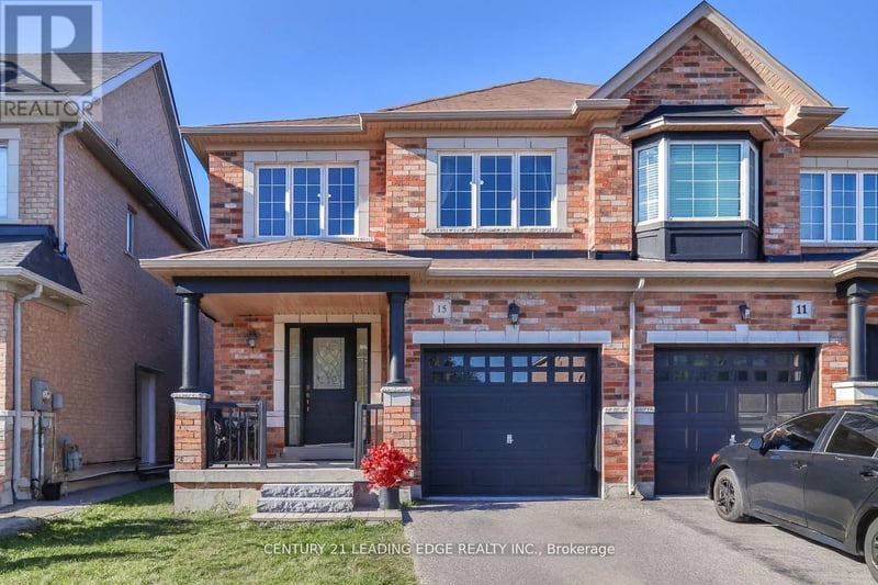 15 Robertdale Court, Whitchurch-Stouffville (Stouffville), Ontario, L4A0Y5, Whitchurch-Stouffville (Stouffville), Ontario — photo 1 of 5