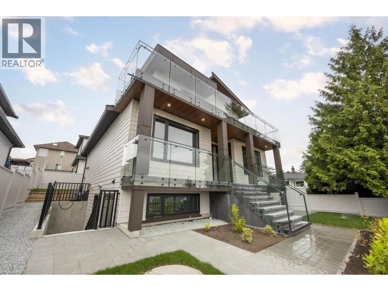 217 E EIGHTH Avenue, New Westminster, British Columbia, V3L4K1, New Westminster, British Columbia — photo 1 of 5