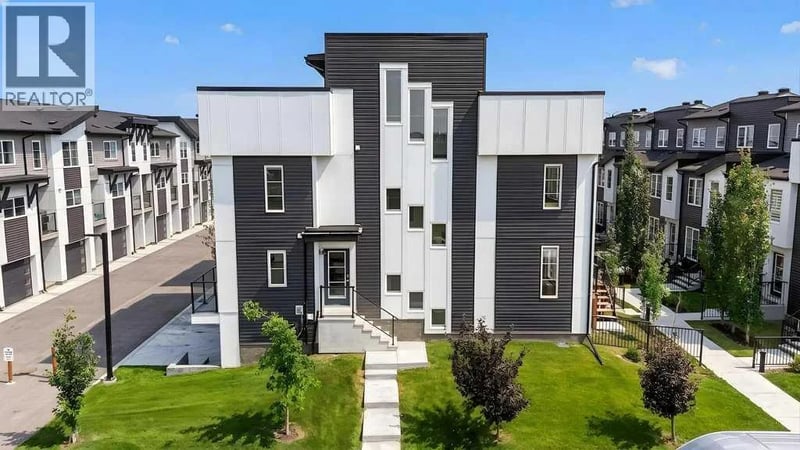 474 Seton Circle Southeast, Calgary, Alberta, T3M3P6, Calgary, Alberta — photo 1 of 5