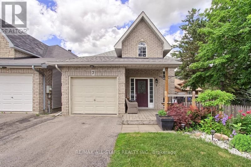 7 John Harvey Street, Uxbridge, Ontario, L9P1C3, Uxbridge, Ontario — photo 1 of 5