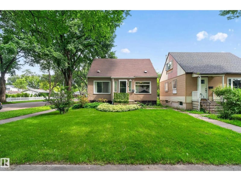 11549 88 ST NW, Edmonton, Alberta, T5B3R2, Edmonton, Alberta — photo 1 of 5