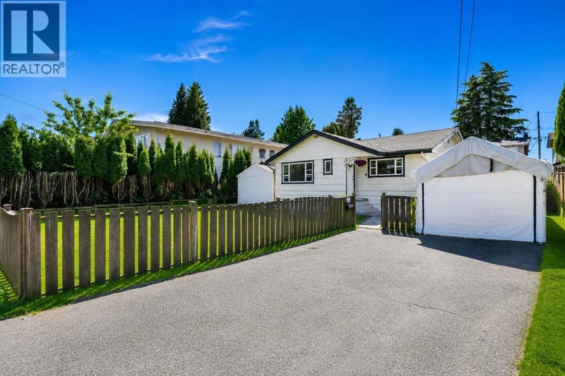 931 SPERLING Avenue, Burnaby, British Columbia, V5B4H7, Burnaby, British Columbia — photo 1 of 5