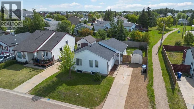 198 BIRD Crescent, Fort McMurray, Alberta, T9H4T4, Fort McMurray, Alberta — photo 1 of 5