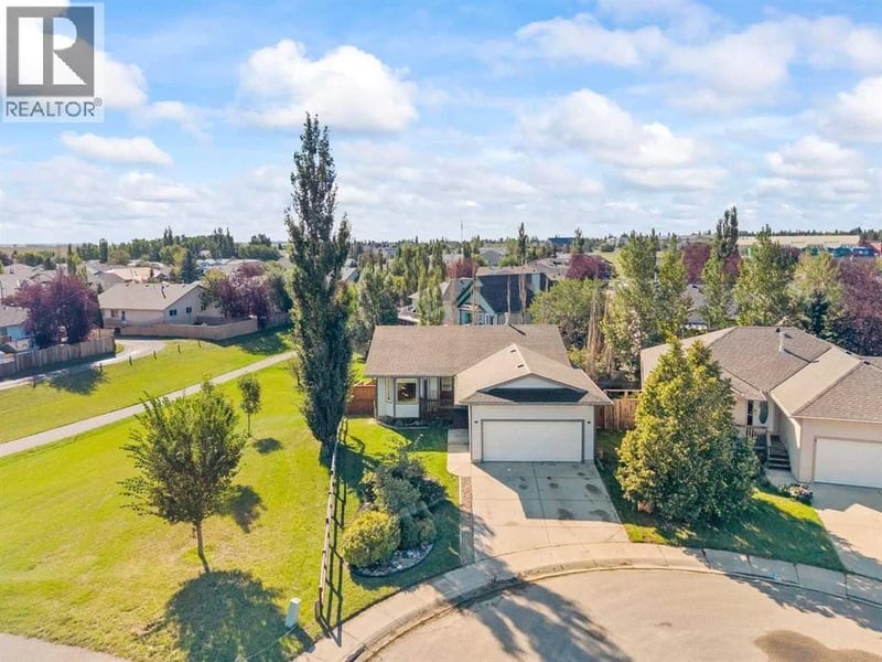 6 Strathford Place, Strathmore, Alberta, T1P1S4, Strathmore, Alberta — photo 1 of 5