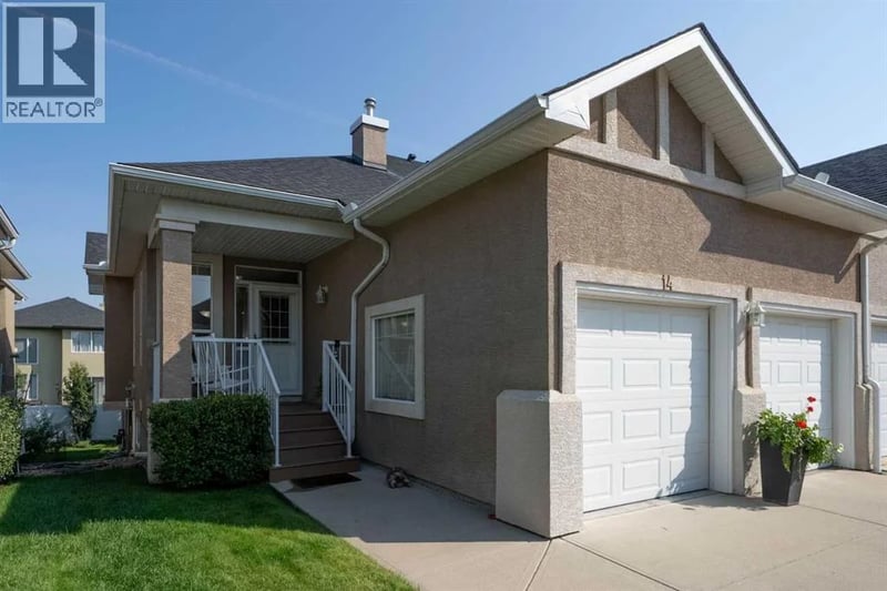 14 Evercreek Bluffs Place Southwest, Calgary, Alberta, T2Y4Z8, Calgary, Alberta — photo 1 of 5