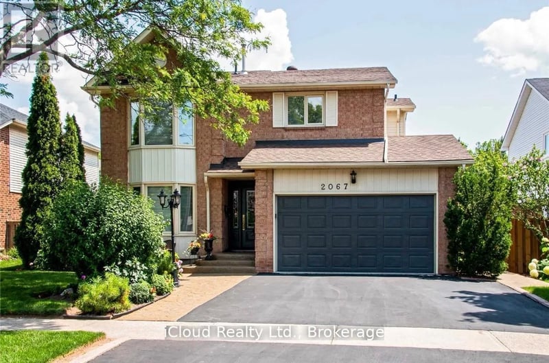 2067 Hunters Wood Drive, Burlington (Headon), Ontario, L7M2T1, Burlington (Headon), Ontario — photo 1 of 5
