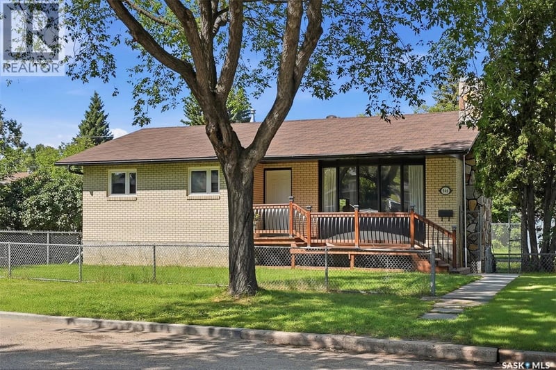 946 13th STREET W, Prince Albert, Saskatchewan, S6V3H6, Prince Albert, Saskatchewan — photo 1 of 5