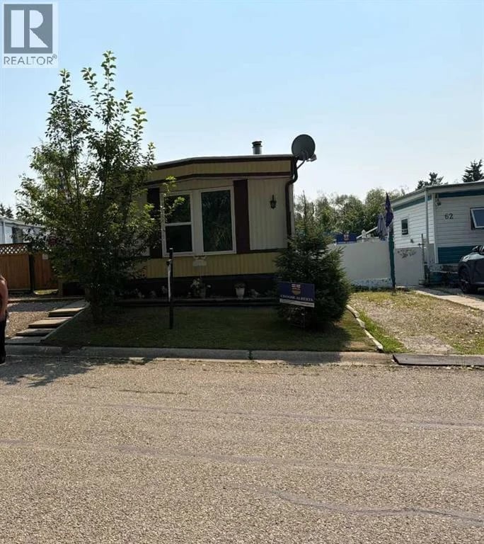 63 Westwood Court, Innisfail, Alberta, T4G1S2, Innisfail, Alberta — photo 1 of 5