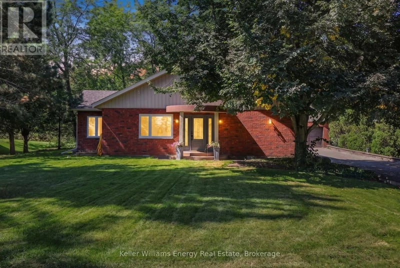 60 Bayside Avenue, Tay, Ontario, L0K2A0, Tay, Ontario — photo 1 of 5