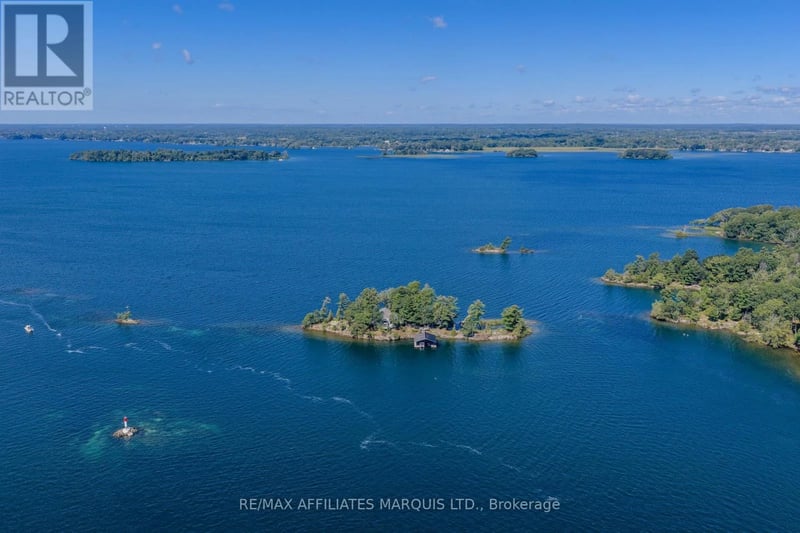 1 Island 49 Island, Leeds and the Thousand Islands, Ontario, K0E1L0, Leeds and the Thousand Islands, Ontario — photo 1 of 5