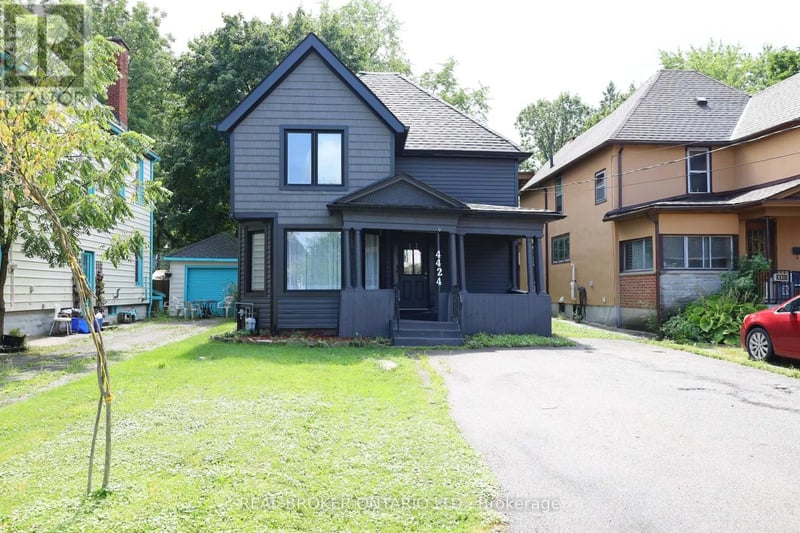 4424 Ellis Street, Niagara Falls (Downtown), Ontario, L2E1H4, Niagara Falls (Downtown), Ontario — photo 1 of 5