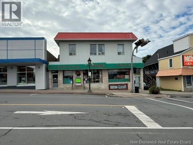 36 Roseberry Street, Campbellton, New Brunswick, E3N2G4, Campbellton, New Brunswick — photo 1 of 5