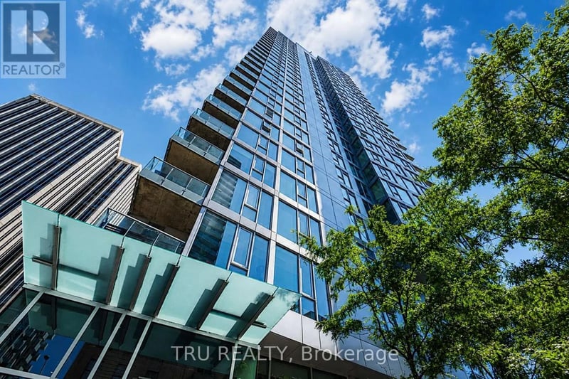#1110 179 Metcalfe Street, Ottawa, Ontario, K2P0W2, Ottawa, Ontario — photo 1 of 5