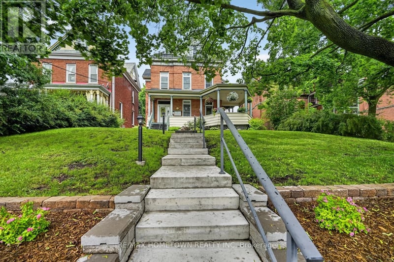 98 Pine Street, Brockville, Ontario, K6V1G9, Brockville, Ontario — photo 1 of 5