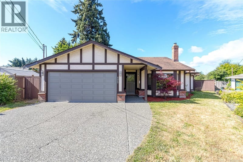 2827 Pickford Road, Colwood, British Columbia, V9B2K3, Colwood, British Columbia — photo 1 of 5
