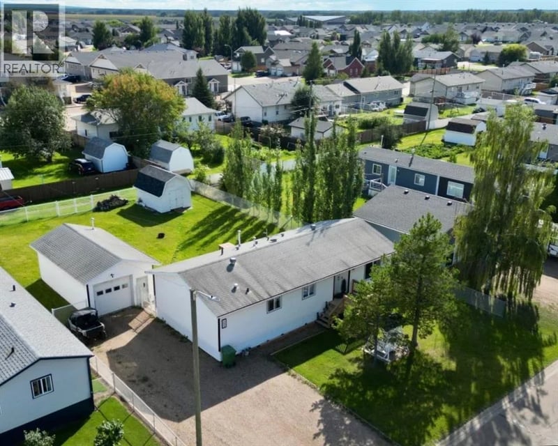 10629 101 Ave, La Crete, Alberta, T0H2H0, La Crete, Alberta — photo 1 of 5