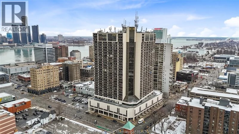 #802 150 PARK, Windsor, Ontario, N9A7A2, Windsor, Ontario — photo 1 of 5