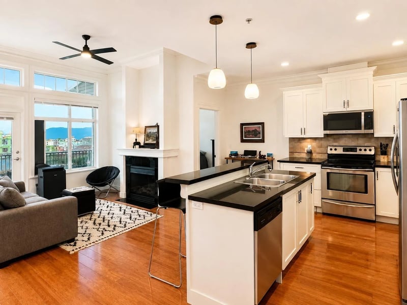 #401 9108 MARY Street, Chilliwack, British Columbia, V2P4J1, Chilliwack, British Columbia — photo 1 of 5