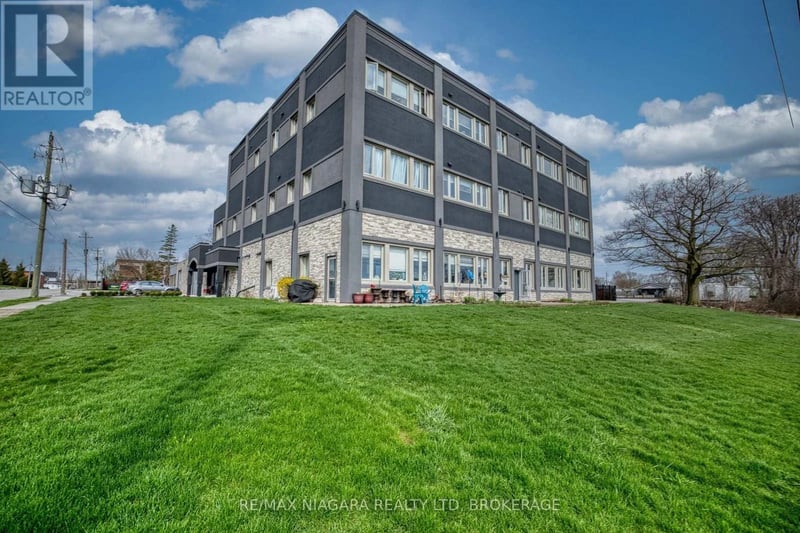#Unit #12 2 Lewis Street, Fort Erie (Central), Ontario, L2A2P7, Fort Erie (Central), Ontario — photo 1 of 5