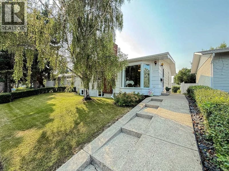 5015 Marchand Crescent Northeast, Calgary, Alberta, T2A2X3, Calgary, Alberta — photo 1 of 5