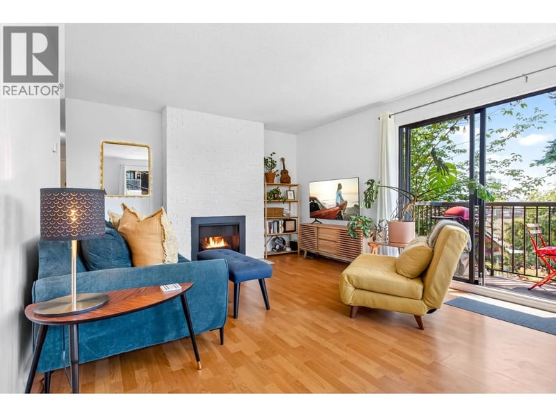 #201 338 WARD Street, New Westminster, British Columbia, V3L3N8, New Westminster, British Columbia — photo 1 of 5