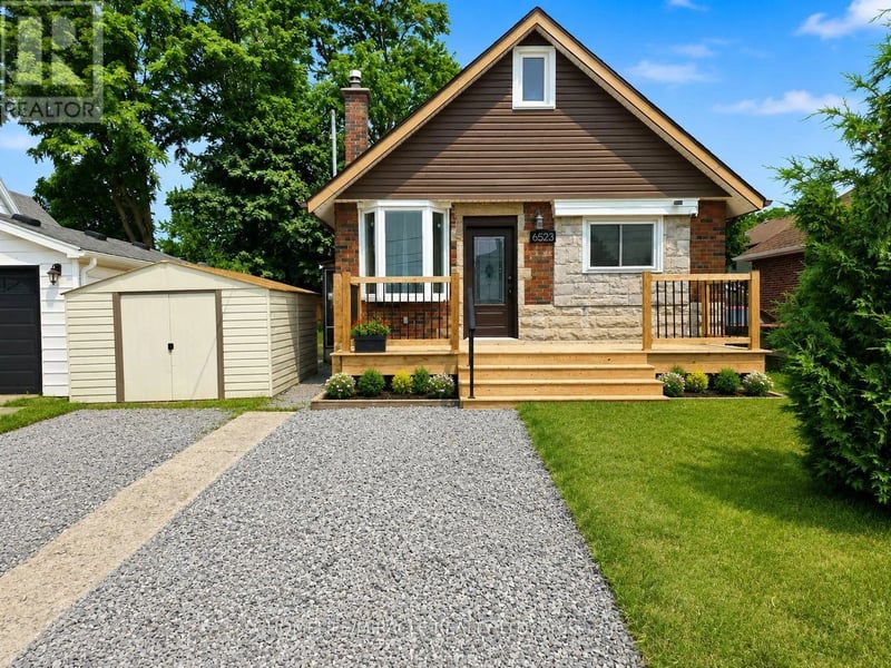 #Main 6523 Barker Street, Niagara Falls (Dorchester), Ontario, L2G1Y6, Niagara Falls (Dorchester), Ontario — photo 1 of 5