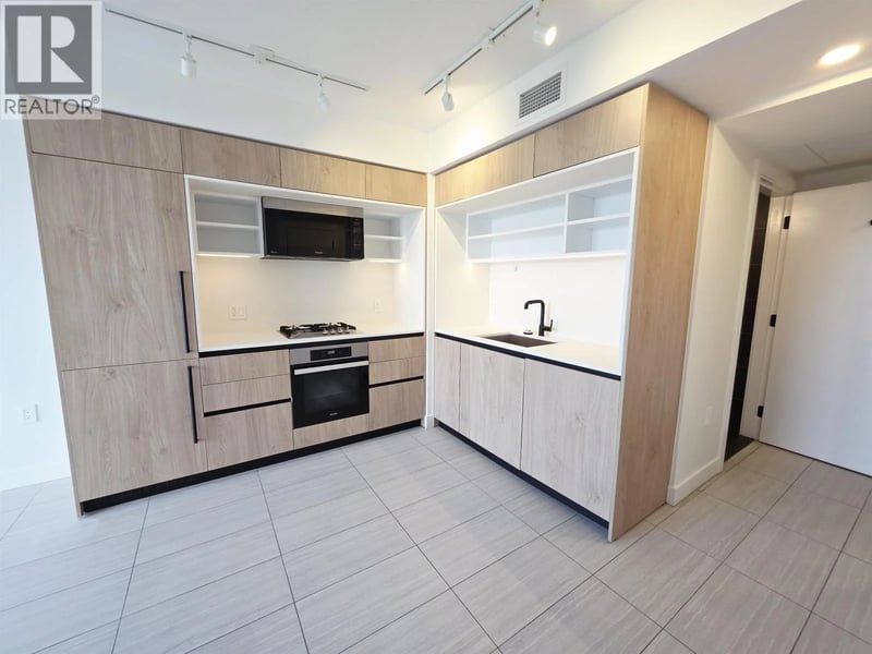 #2405 5058 JOYCE Street, Vancouver, British Columbia, V5R0J9, Vancouver, British Columbia — photo 1 of 5
