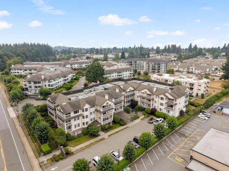 #201 2491 GLADWIN Road, Abbotsford, British Columbia, V2T3N8, Abbotsford, British Columbia — photo 1 of 5