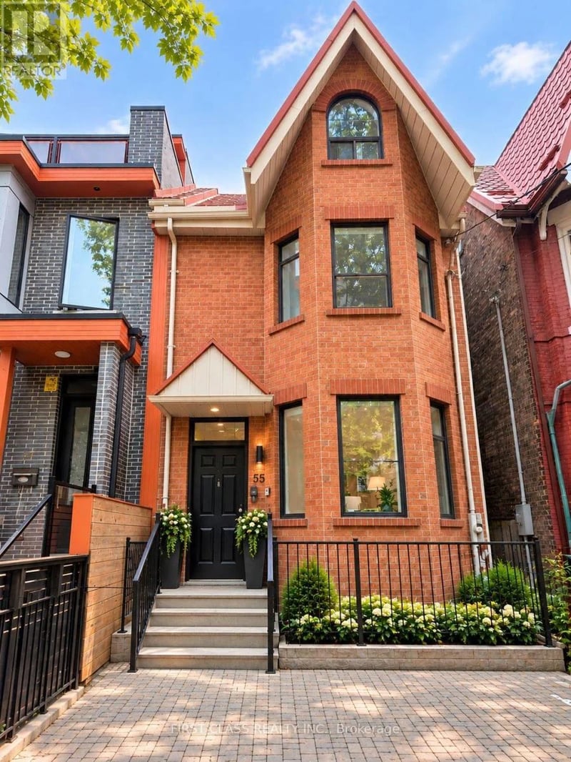 55 Huron Street, Toronto (Kensington-Chinatown), Ontario, M5T2A6, Toronto (Kensington-Chinatown), Ontario — photo 1 of 5