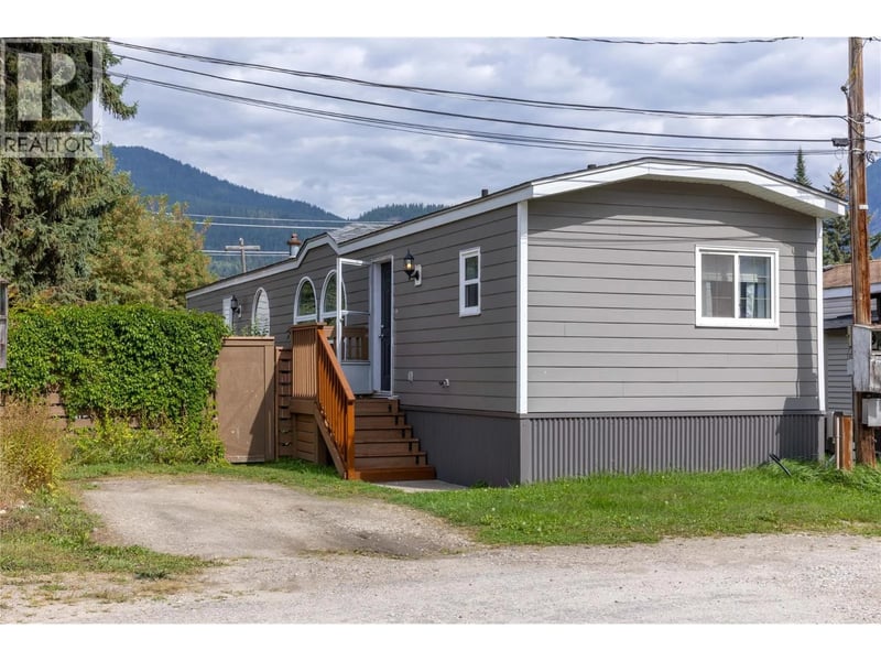 #11 606 Edward Street, Revelstoke, British Columbia, V0E2S0, Revelstoke, British Columbia — photo 1 of 5