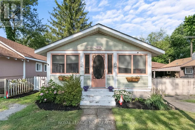 373 OAKWOOD Avenue, Fort Erie (Crystal Beach), Ontario, L0S1B0, Fort Erie (Crystal Beach), Ontario — photo 1 of 5