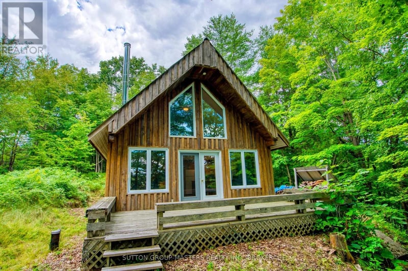 6559 Salmon Lake Road, Frontenac (Frontenac South), Ontario, K0H2T0, Frontenac (Frontenac South), Ontario — photo 1 of 5