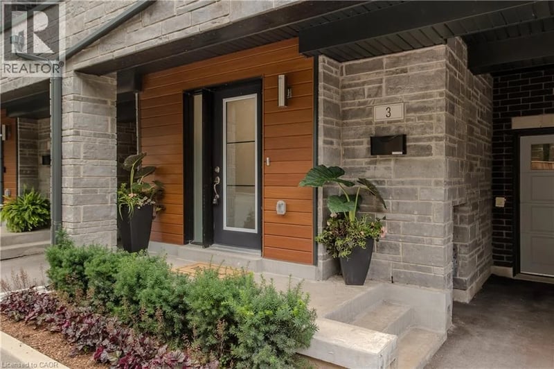 #3 2071 GHENT Avenue, Burlington, Ontario, L7R1Y4, Burlington, Ontario — photo 1 of 5